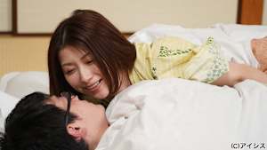 【見】【美熟女の戯れ】筆おろしは僕のオバさん 他
