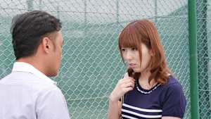 露出に目覚めた美人妻