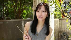 無防備な近所の奥さんがBBQ中にパンチラ＆胸チラしまくるのでSEXしたくてたまらない3