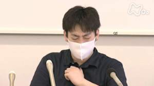 事件の涙　Ｈｕｍａｎ　Ｃｒｏｓｓｒｏａｄｓ　僕は“実名・顔出し”でいじめと闘う