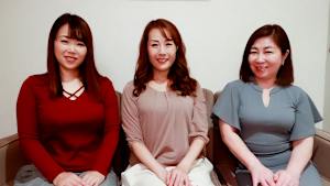 男の自慰行為を見て悦に入る五十路マダムたちの怪しすぎるパーティー（5）