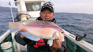 【追/見】沖釣りギャラリー 秋田男鹿 アマダイディギング