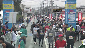 福岡マラソン2025 フィニッシュシーン【6時間台】