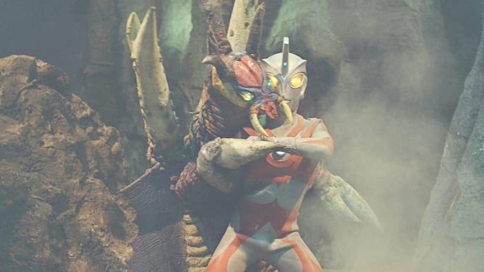 【最安値】ウルトラ超獣名鑑 大蟻超獣 対 ウルトラ兄弟、復讐鬼ヤプール Amazon | フィギュア ブラックサタン/復讐鬼ヤプール 「ウルトラ