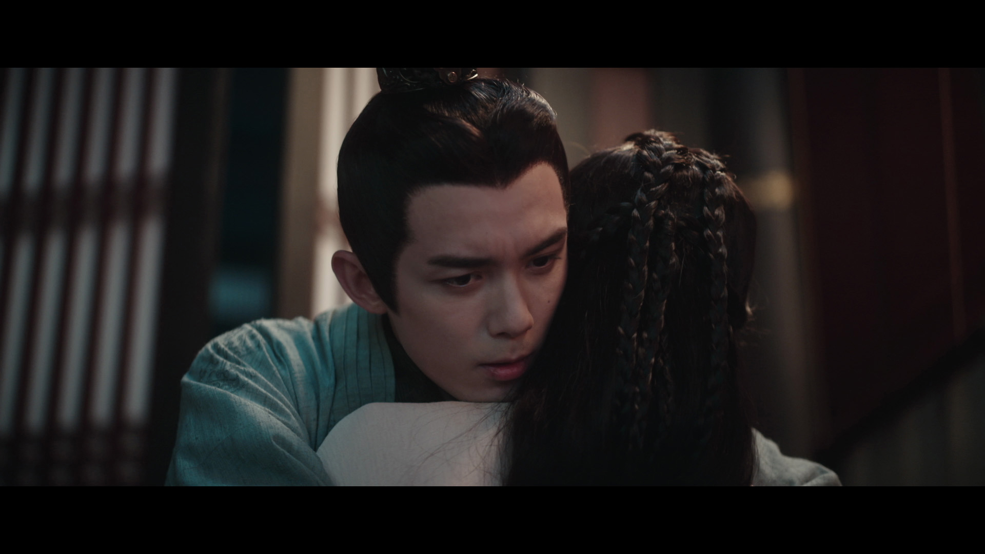 中国　景徳鎮製　天女散華　趙恵民氏か 中国 景徳鎮製 天女散華 趙恵民氏か 中国 景徳鎮製 天女散華