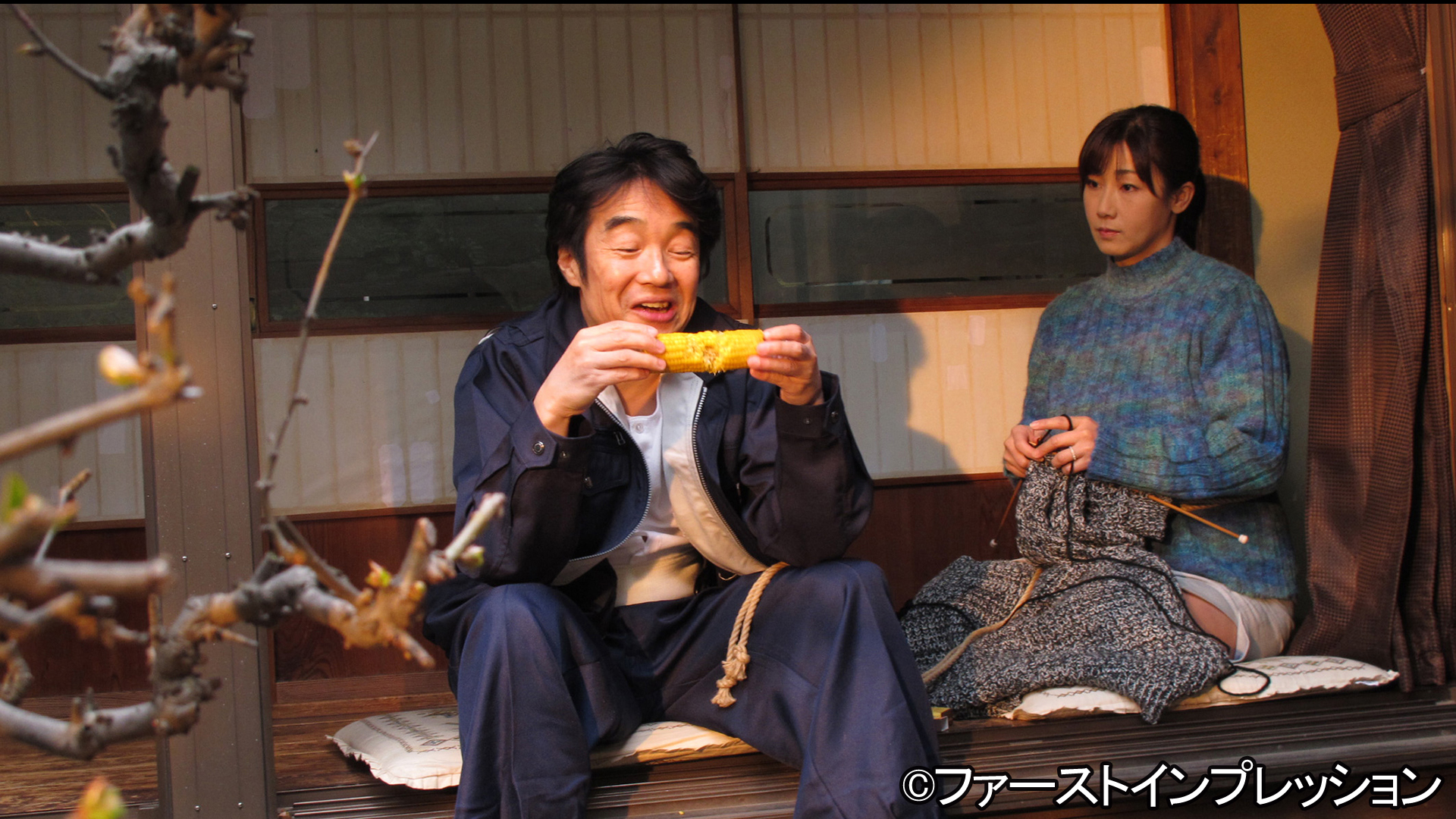 熟妻の露出 【追/見】人妻痴情