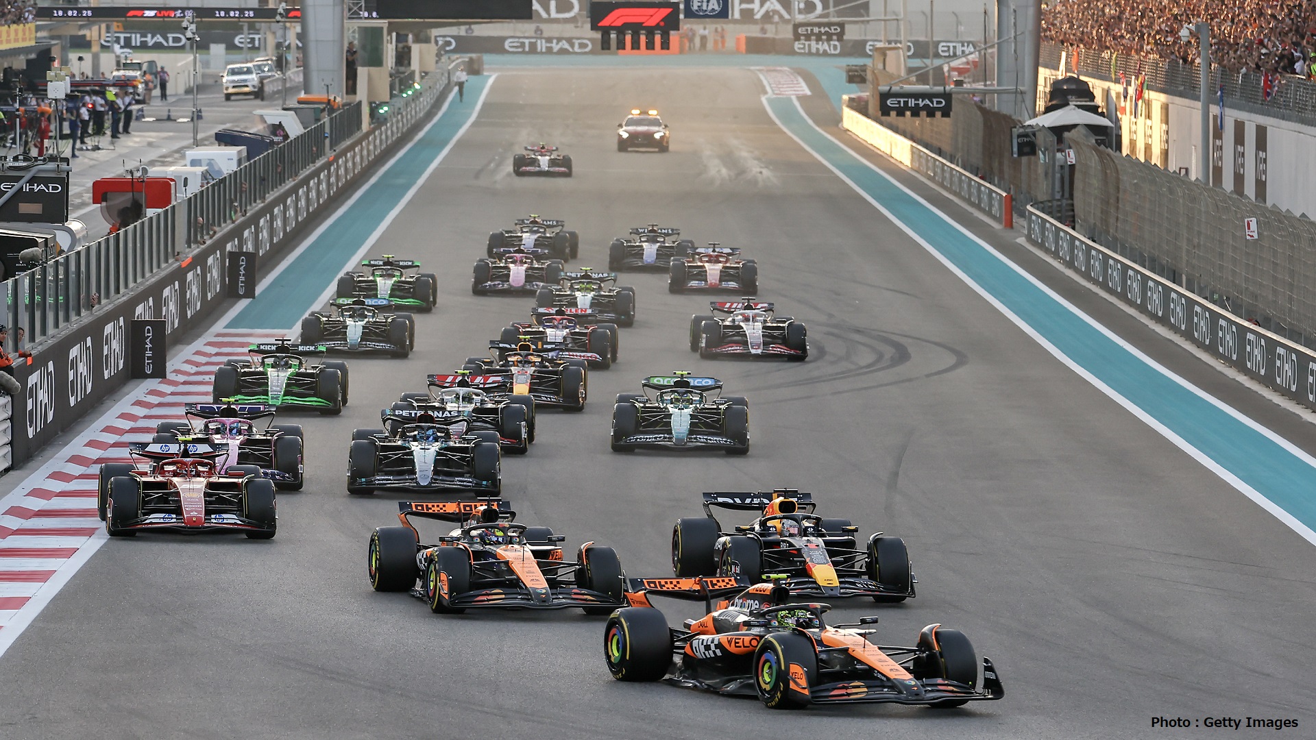 [生]2025 FORMULA 1　最終戦 アブダビ フリー走行1