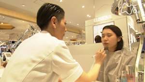 ドキュメント７２時間　百貨店　化粧品フロアの女たち