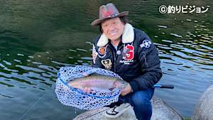 エリアトラベラーズ / 発光路の森フィッシングエリア