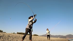 【追/見】とことんエギパラダイス 141 静岡県焼津 冬のサーフでデカイカ出現