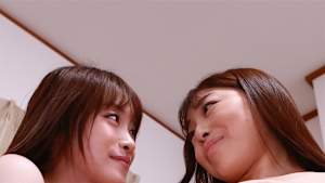 友達レズカップルのイチャイチャっぷりに嫉妬してNTRしちゃったレズビッチ娘