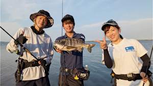 【追/見】海と青の物語 23 難関の浜名湖三人寄れば大成功？